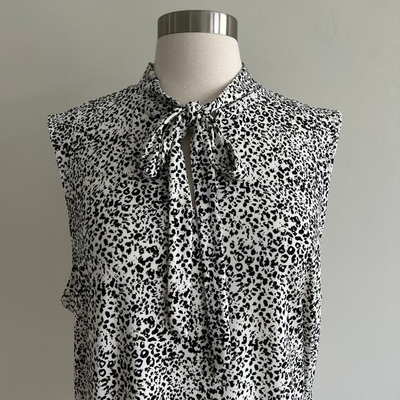 Tahari Neck Bow Blouse Keyhole Sleeveless Animal Print Black White Work Wear XL - Picture 3 of 9